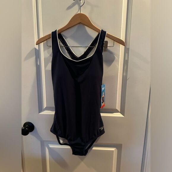 NWT Speedo Womens One Piece Swimwear Size M - Picture 1 of 9